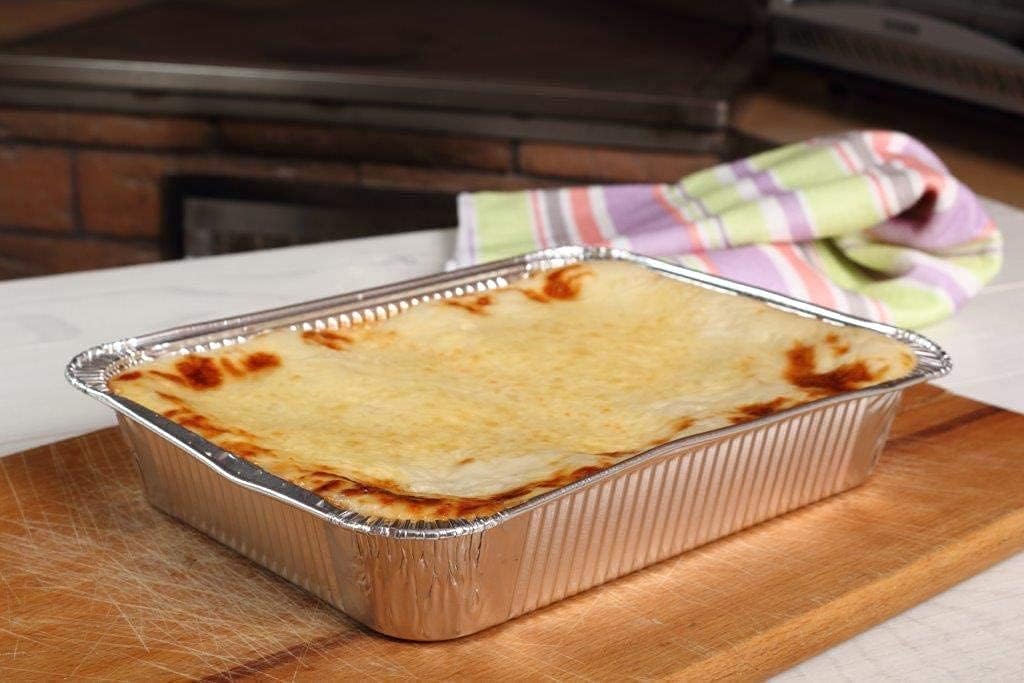 Heavy Duty Full Size Foil Steam Table Pan Medium with Lasagna 