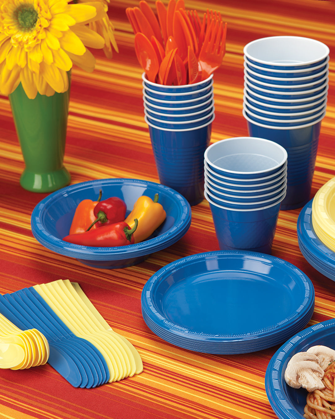 Plastic Solid Color Party Tableware<br/>Size Options: 10.25inch Plate, 9inch Plate, 7inch Plate, 15oz Bowl, 18oz Cup, 12oz Cup, 9oz Cup, 10.25inch Compartment Plate